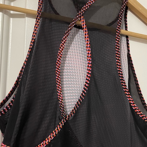 Lululemon RARE Run Off Route Tank *SeaWheeze
Race Pace Flare Multi. NWOT! - Picture 4 of 6